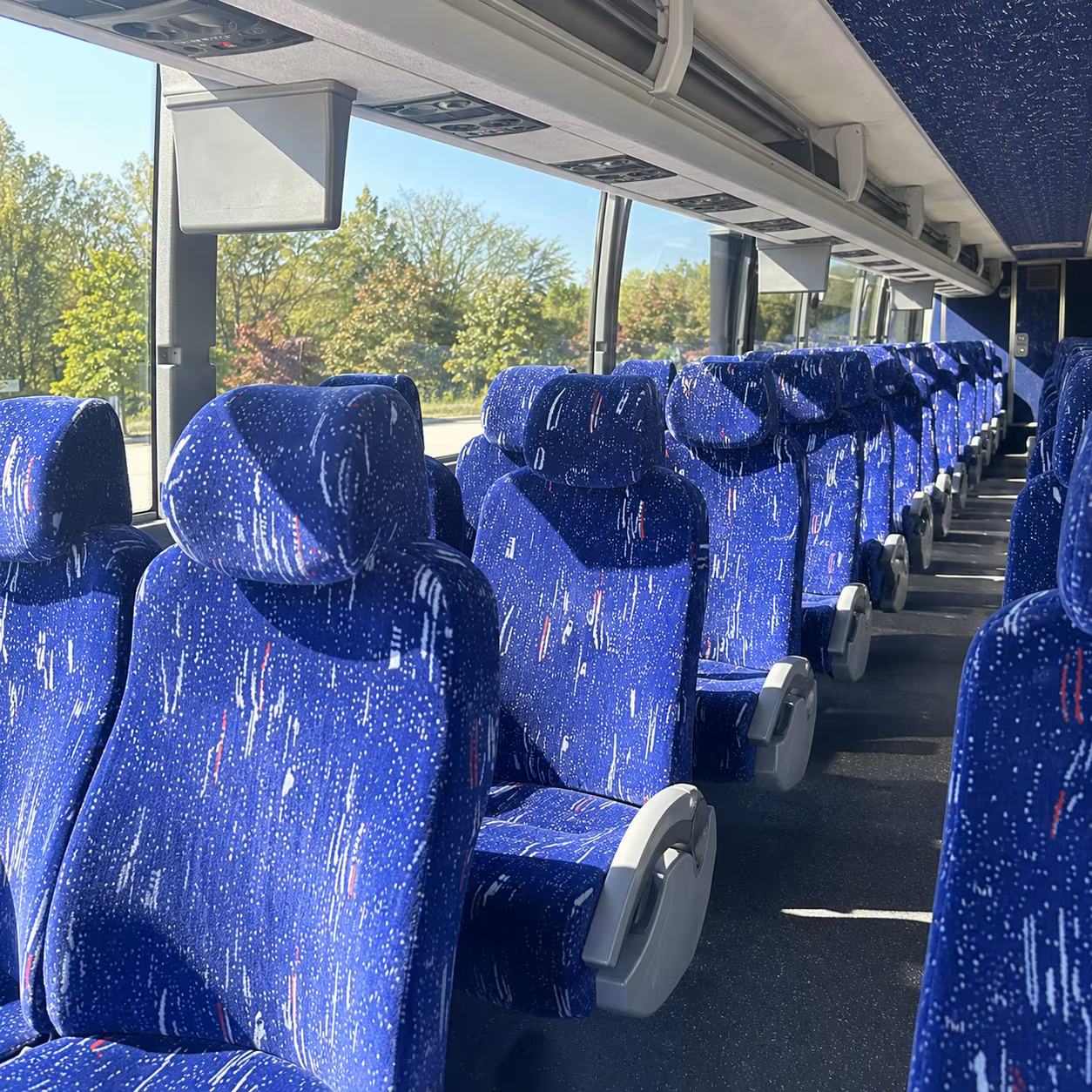 charter buses to woodford county distilleries and wineries along us 60
