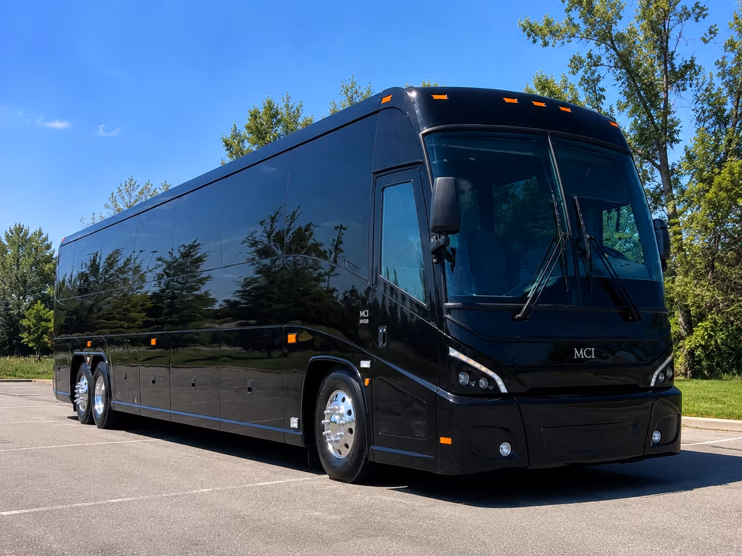 group bus rentals for equus run vineyards summer concerts and wine events