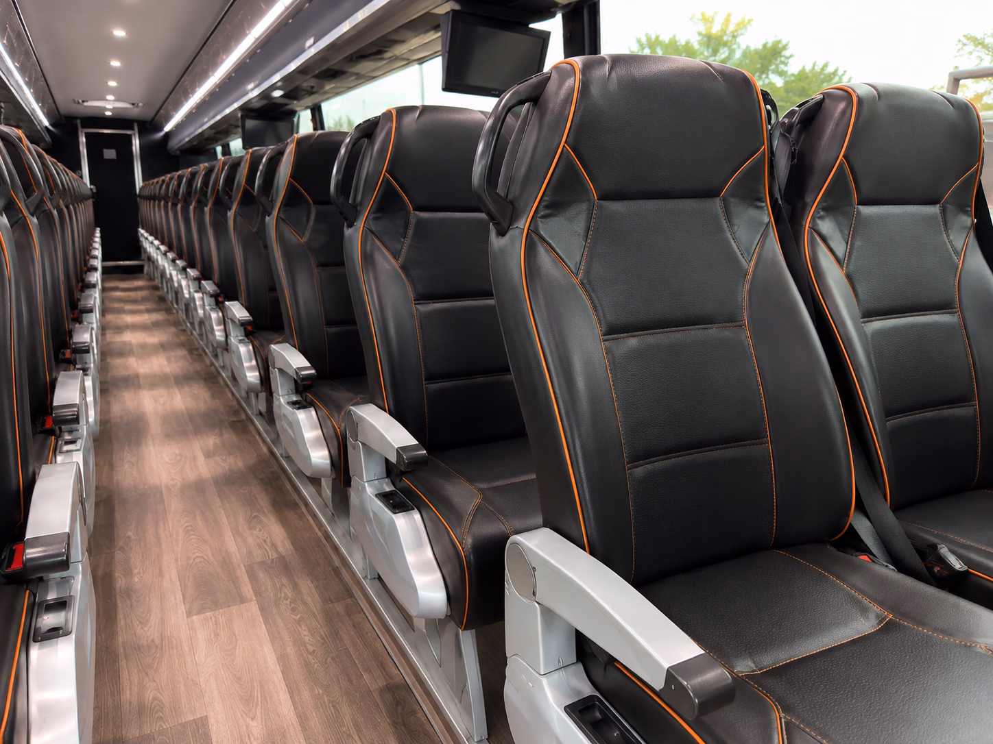 how the distance and duration of your trip affect charter bus rates in lexington
